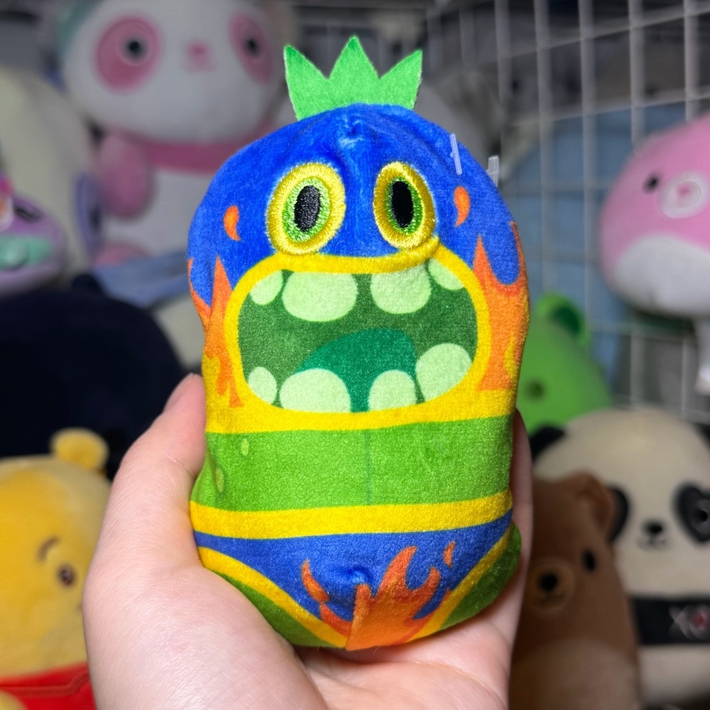 Cats vs Pickles CVP by Cepia ‘El Macho’ Bean 4” Stuffed Plush